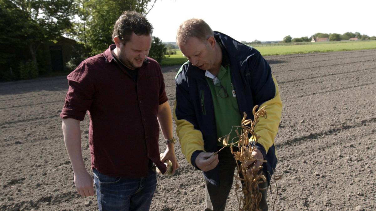Diederik Jekel bezoekt een sojaboer voor De Kennis van Nu