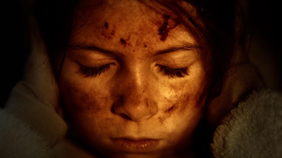 Close your eyes Hind