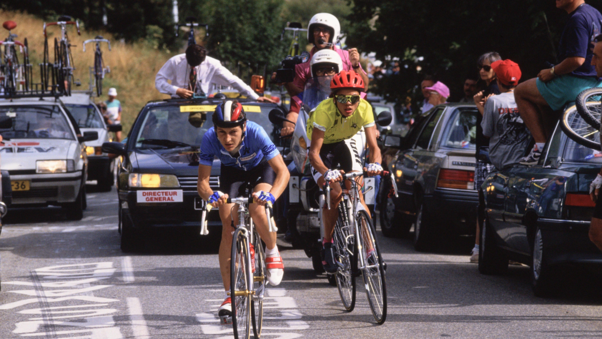 Jeannie-Longo-en-Leontien-van-Moorsel-strijdend-op-Alpe-dHuez-in-1992